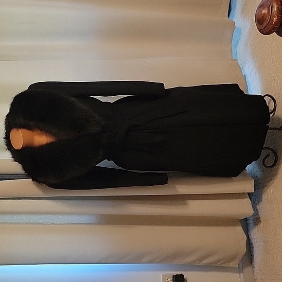 Vintage Regency Cashmere Coat with Fox Fur Collar .. an Excellent Holiday Gift! - Picture 1 of 5